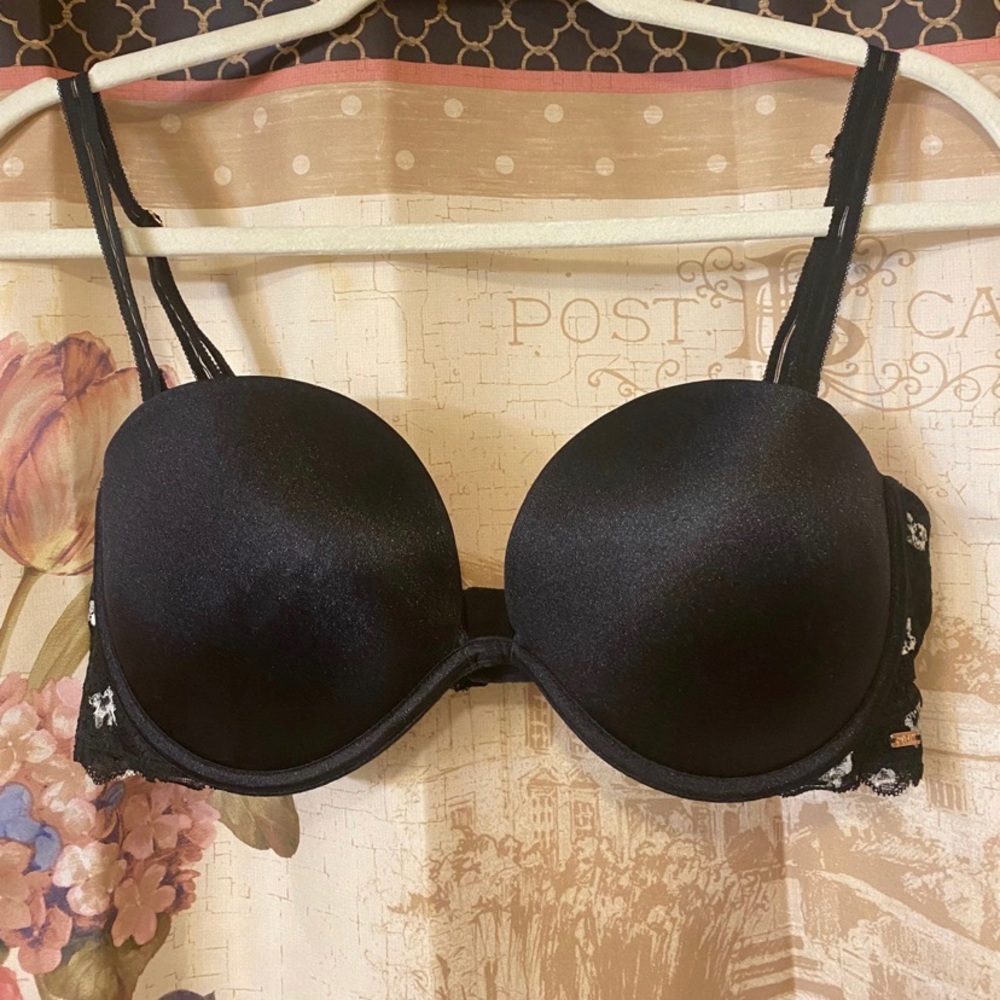 Victoria’s Secret Pink Push Up Multi-Way 36C Bra in excellent condition.